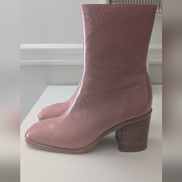 Intentiinally Elegant Pink Ankle Boots - Picture 1 of 3